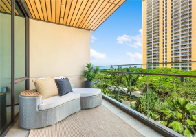 Welcome home to Club Residence #1405 at Park Lane Ala Moana! You'll be just above the tree tops with a view towards Ala Moana Beach Park.